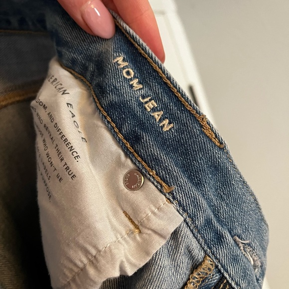 AE Mom Jeans - Picture 4 of 4